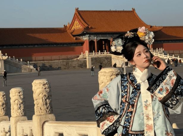 玩的地方有哪些北京故宫跟团五日游要多少钱爱游戏(ayx)中国网站北京适合一个人(图2)