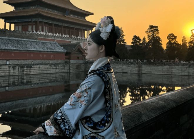 玩的地方有哪些北京故宫跟团五日游要多少钱爱游戏(ayx)中国网站北京适合一个人(图3)